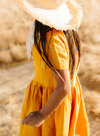 Гірчичне лляна дитяча сукня з коротким рукавом та пишною спідницею