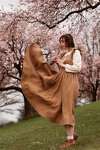 Лляний жіночий сарафан з рюшами та пишною спідницею